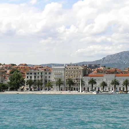 Marjan Hill - Close To Center & Garage Apartman *