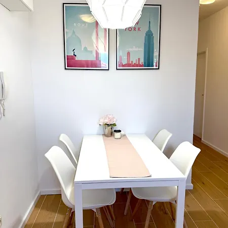 Apartamento Marjan Hill - Close To Center & Garage