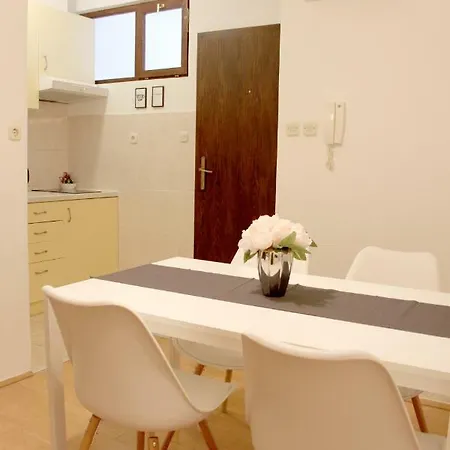 Lägenhet Marjan Hill - Close To Center & Garage